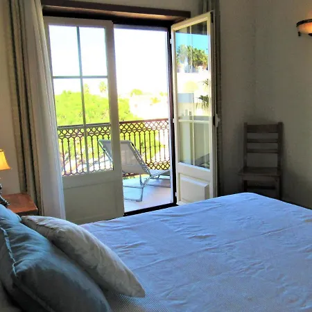 Central 2 Rooms, Wifi, Pool Apartment *